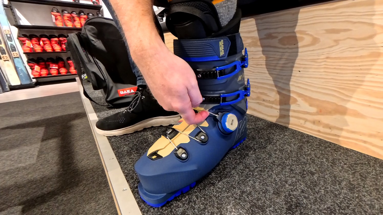 Schoenen met BOA systeem passen bij DAKA.